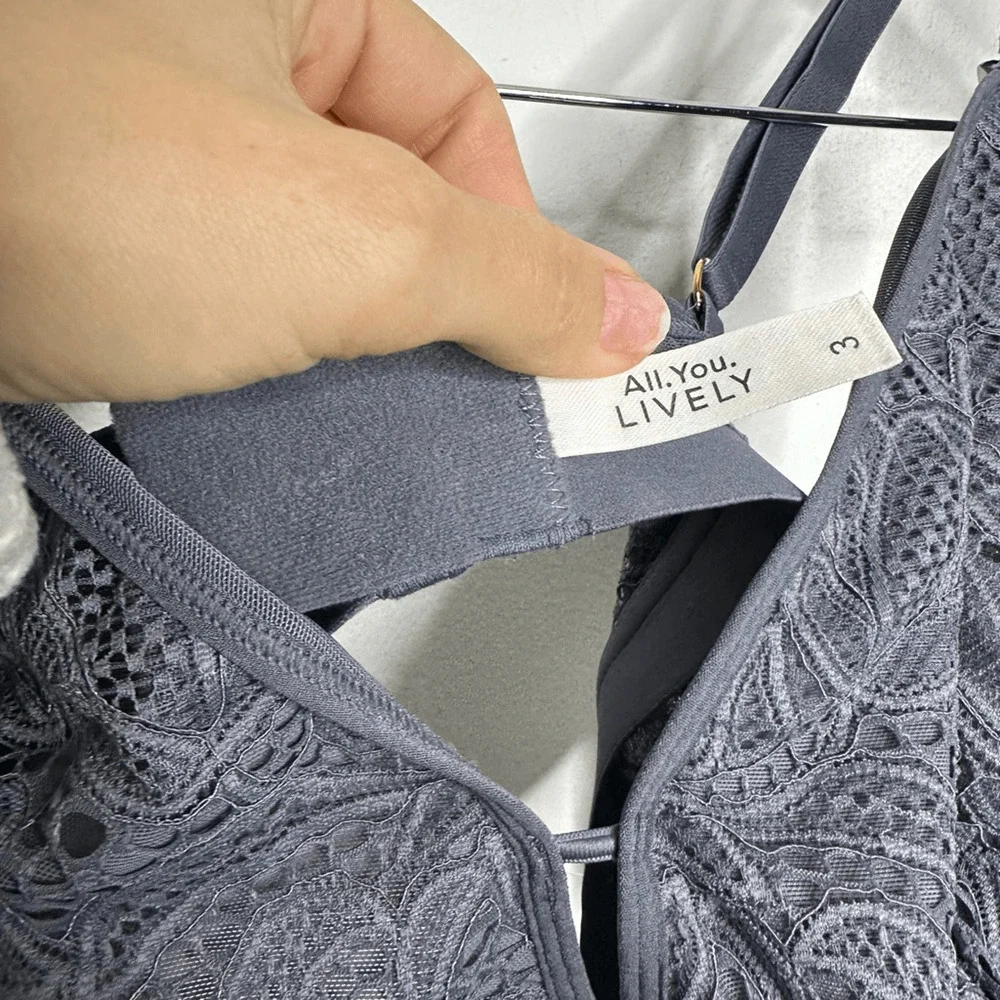 LIVELY Palm Lace Busty Bralette Smoke unpadded wireless womens 3 38D 40D NWT